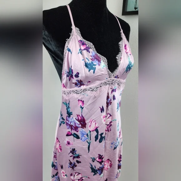 🥳SALE🥳Victoria's Secret silky razorback nightgown - Picture 8 of 10